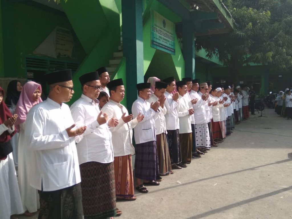 Apel Peringatan Hari Santri Nasional 2018 di Yayasan KH. Abdul Wachid Hasjim Maduran