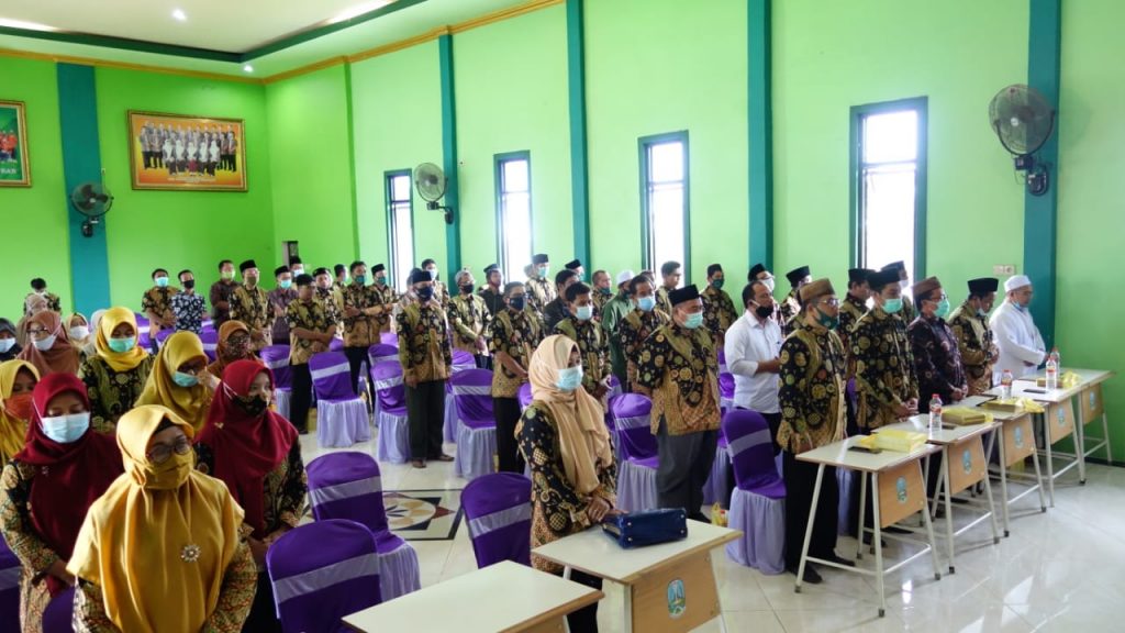 Kegiatan Silaturahim Guru dan Karyawan Se Yayasan KH. Abdul Wachid Hasjim Lamongan di Honest Convention Hall SMK Wachid Hasjim Maduran Lamongan.