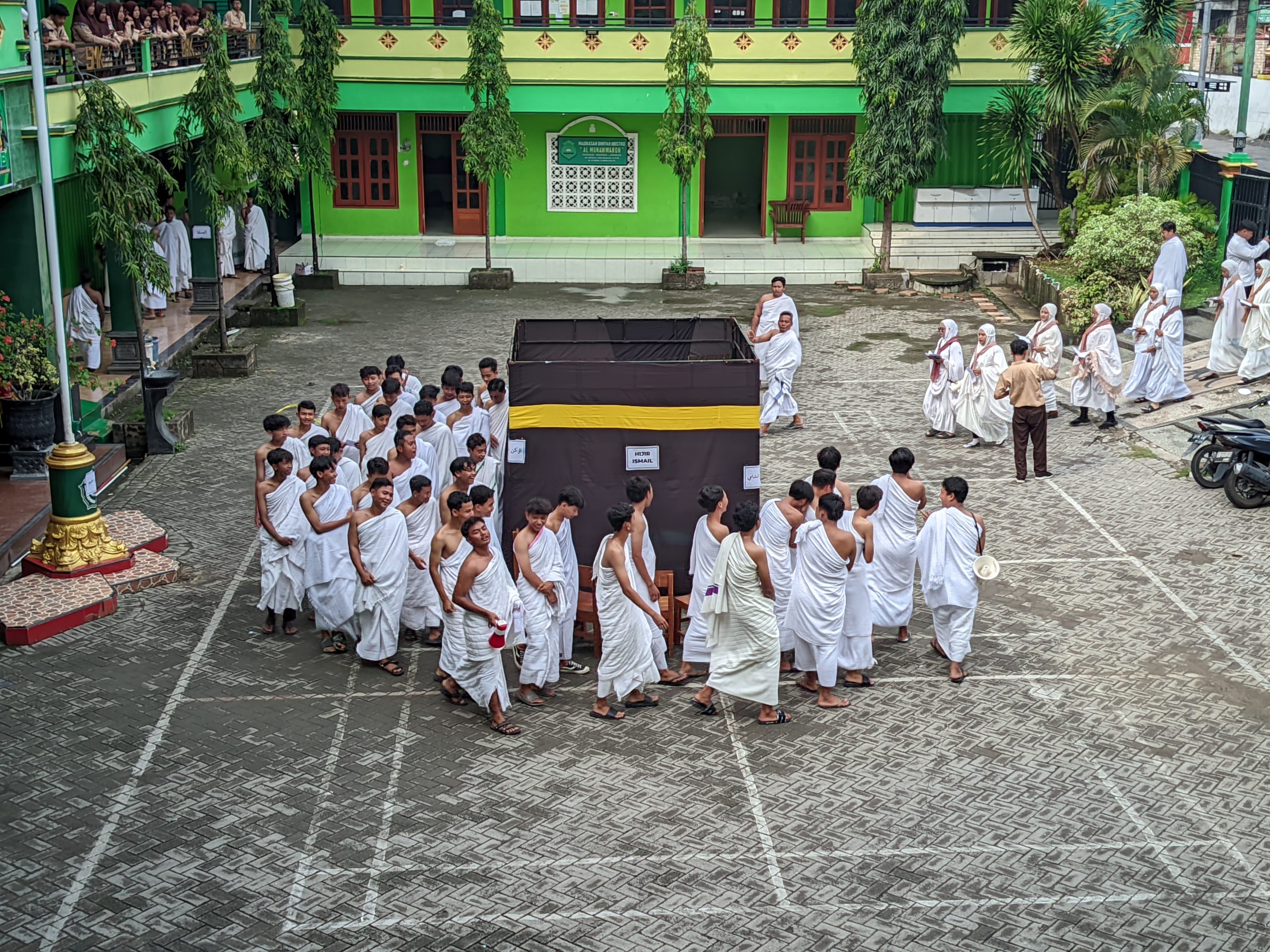 UJIAN PRAKTIK MANASIK HAJI DAN UMROH KELAS XII 23-24